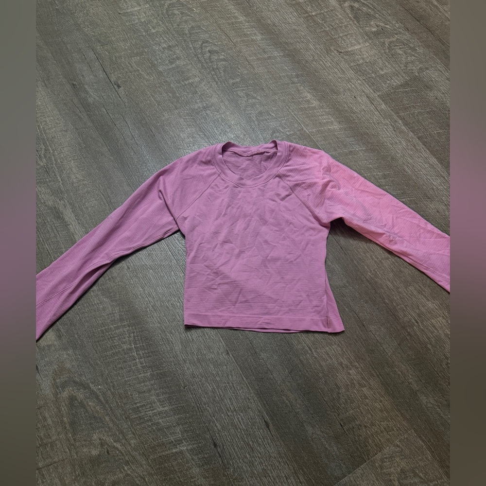 Like new Lululemon Swiftly Tech Cropped Long Sleeve 2.0 Dahlia Mauve
